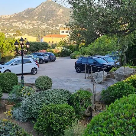 Hotel Cala Di L'oru 3*