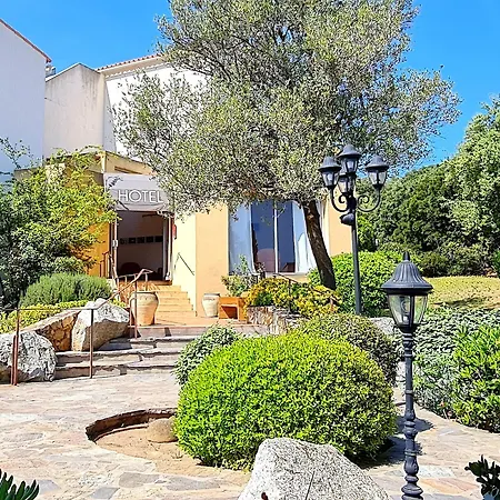 Cala Di L'oru 3* LʼÎle-Rousse