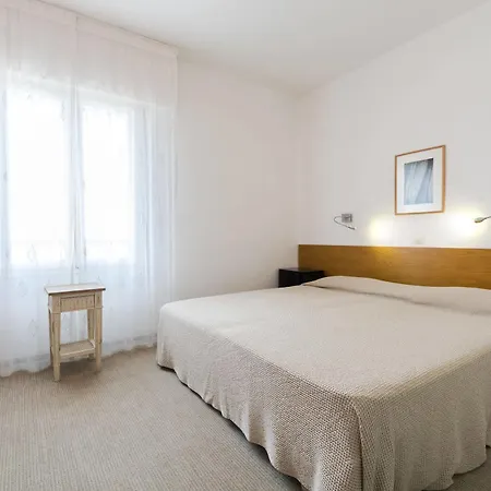 Hotel Cala Di L'oru LʼÎle-Rousse
