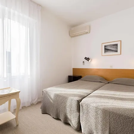 Hotel Cala Di L'oru 3*