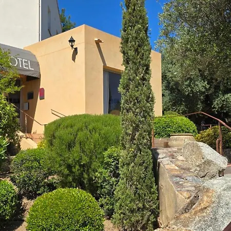 Hotel Cala Di L'oru 3*