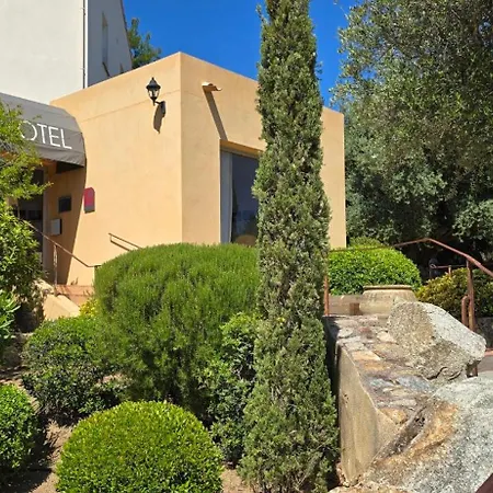 Hotel Cala Di L'oru 3*