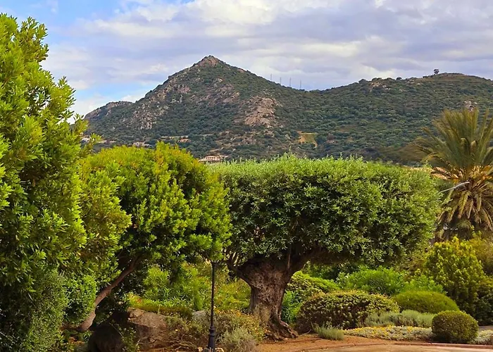 Hotel Cala Di L'oru 3*