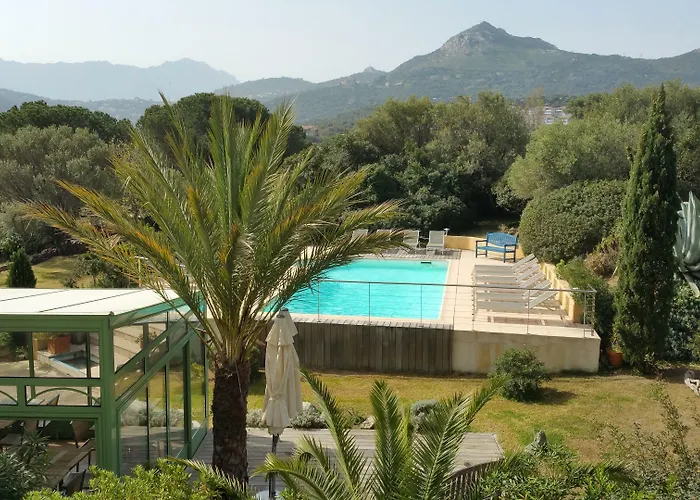 Hotel Cala Di L'oru L'Ile-Rousse (Corsica)