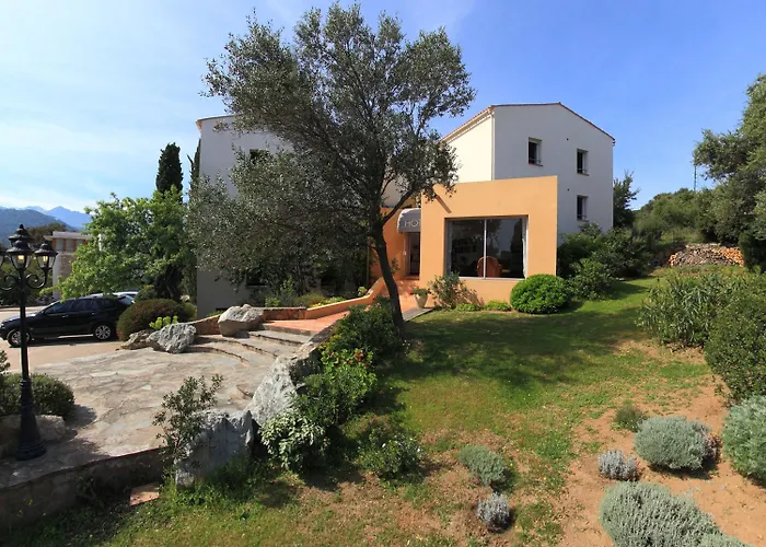 Hotel Cala Di L'oru 3*