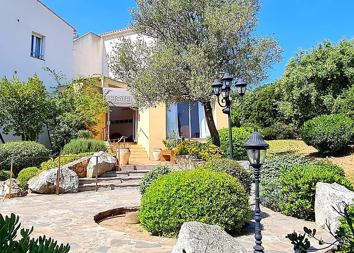 Cala Di L'oru 3* LʼÎle-Rousse